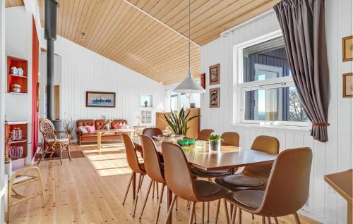 Ronde House | Nice Home In Rønde With House Sea View