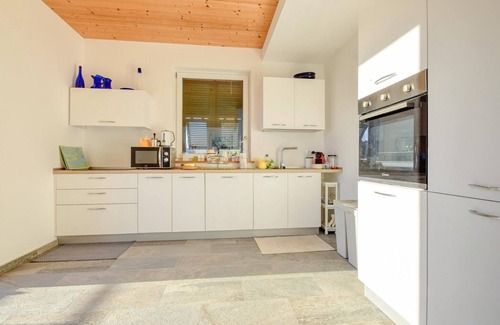 San Salvatore House | Nice home in San Salvatore with WiFi