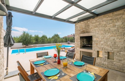 Valtura House | Nice home in Valtura with sauna