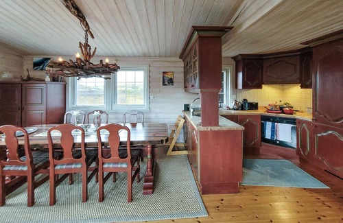 Maurset House | Nice home in Vøringsfoss with WiFi