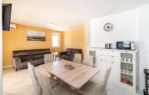 Zemunik Donji House | Nice Home In Zemunik Donji With Wifi