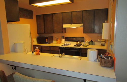 Lake Forest Condo | Nice home w/HOA pool, close to Tahoe City & beach