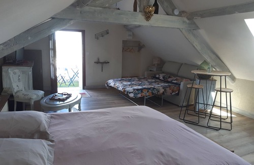 Beaulieu-sur-Layon House | Nice room for a night in transit