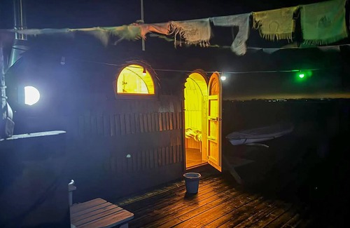 Biddinghuizen Boat Rental | Nice ship in Biddinghuizen with kitchen