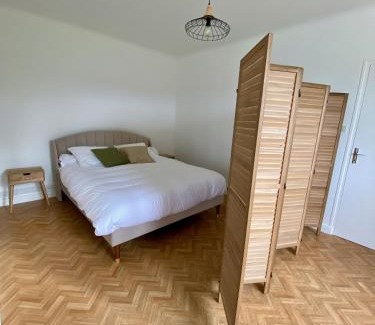 Saint-Just-Saint-Rambert House | Nid douillet au bord de l'eau