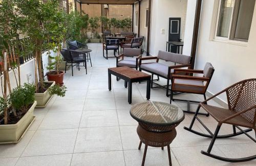 Al Duqqi Apartment | Nile Inn 601 Cozy Studio Steps Away From the Nile