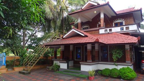 Kuttipuram House | Nirmalyam Homestay