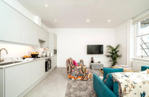 Redcliffe Apartment | Niru Experience Elegant Apartment In Kensington