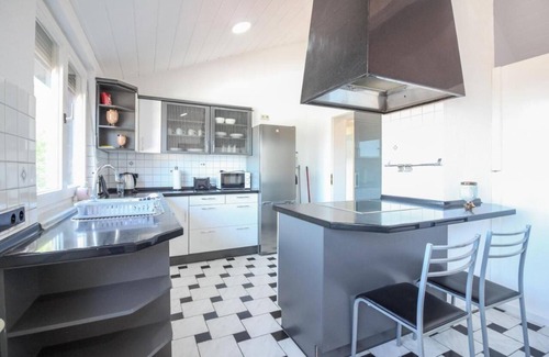 Goeppingen Apartment | nJoy! Modern & Central - WiFi - Bathtub - perfect for Work