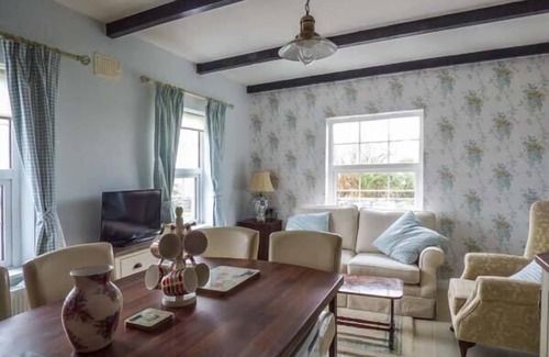 Kilcolgan Cottage | NO.1 APT, BRANDY HARBOUR COTTAGE in Ballinderreen, County Galway