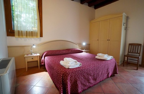 Longare Apartment | Noci apartment with two bedrooms and one bathroom on the first floor (apartment 3)