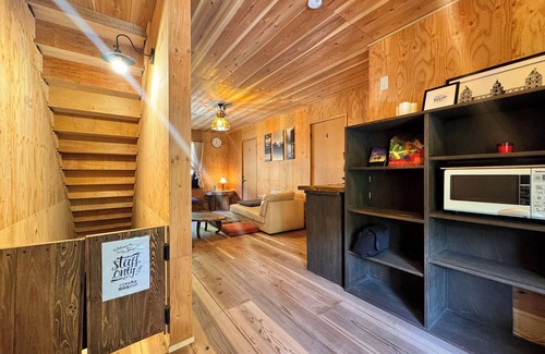 Urugi House | Noka Guest House Pole Pole