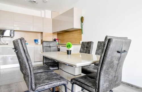 Iskar Apartment | Nomad Friendly | Modern Complex | Next to Metro