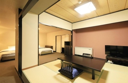 Yudanaka Shibu Onsen Hotel | Nonsmoking JapaneseWestern room Twin | Room only/Shimotakaigun Nagano