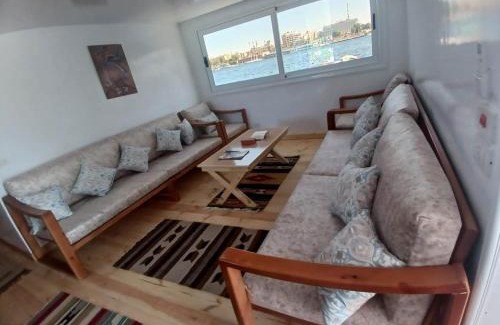 Luxor Boat Rental | Noor El Din Dahabiya