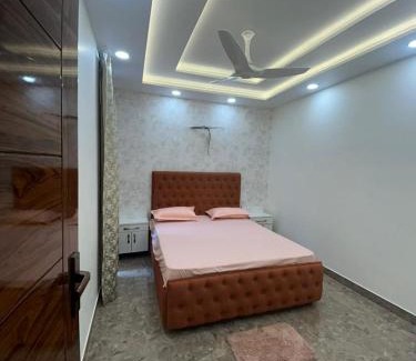 Taj Ganj Apartment | Noori