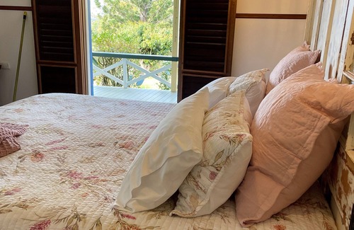 Black Mountain Bed & Breakfast | Noosa Hinterland Escape