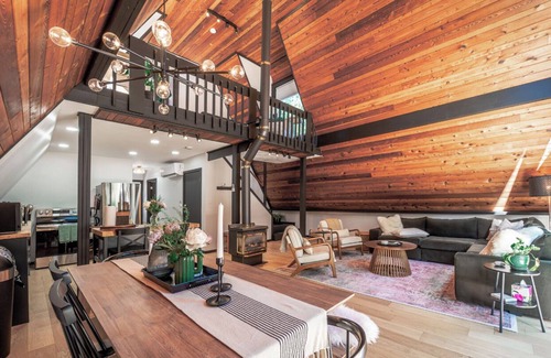 Lambton Shores Cottage | Nordic Spa Retreat - hot tub/Cold tub/sauna/fireplace