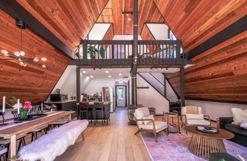 Lambton Shores Cottage | Nordic Spa Retreat - hot tub/Cold tub/sauna/fireplace