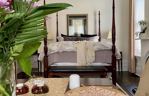 Guelph Bed & Breakfast | Norfolk Guest House