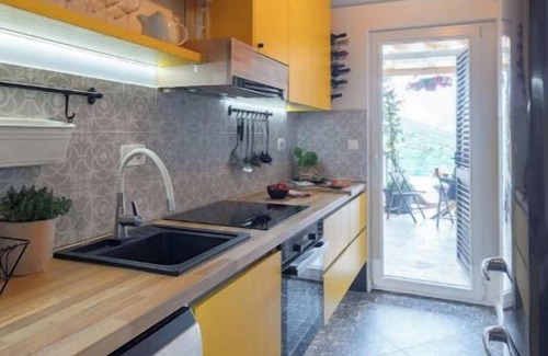 Zrnovnica Villa | Normabel relaxing house with heated pool and sauna