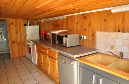 Asnieres Cottage | Norman house surrounded by nature with lake