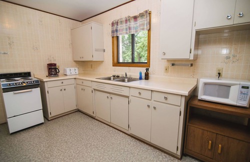 Richmond Cabin | Northern Lights, a 3BR lakefront cabin on the Horseshoe Chain of Lakes