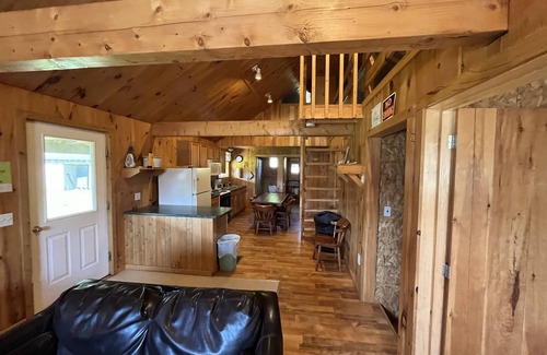 Fort Kent Cabin | Northern Maine Large Cabin 4 Wifi Kitchen AC