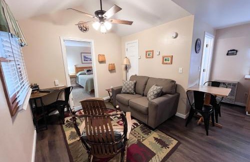 Eastern Vermont House | Northwoods Lodge Cabin 1