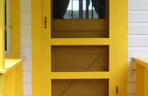 South China Cottage | "Not-A-Pine Lane COTTAGE" is a family treasure enjoyed by generations