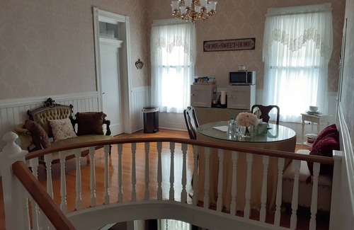 Wise House | Nottingham Turret Rm w Queen Bed, Near UVaWise & Main St, Private Detached Bath