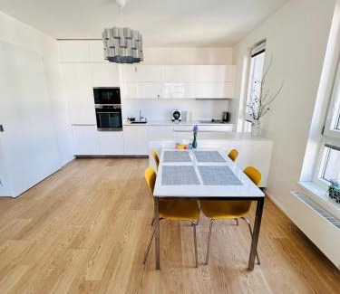 Nusle Apartment | Nová Nuselská