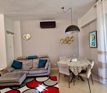 Peretola Apartment | Novoli Chic: Cuore di Firenze