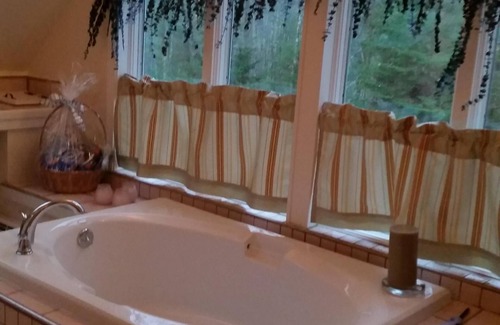 Kennebunkport Apartment | Now booking for Summer 2026!