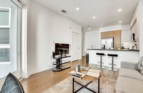 Mission Valley Apartment | nr San Diego 1BR w/Free parking, Grilling & Hottub