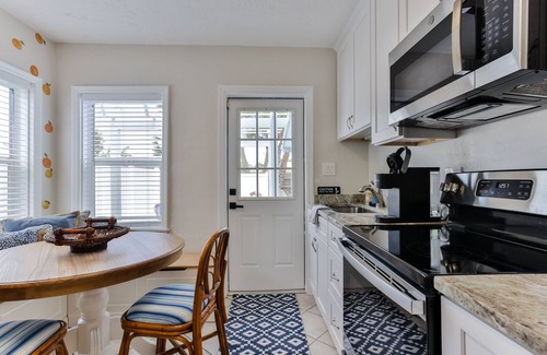 Boardwalk House | NSB 1/1 beachside pool home! blocks from Flagler Ave - pets welcome