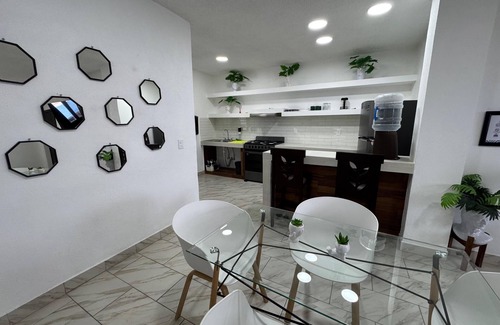 Tlaltenango House | Nuevo y Amplio Departamento en el Centro de la Ciudad con 2 Camas King