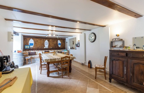 Auriac-du-Perigord Cabin | Null 'Cabane Aux Étoiles' with Shared Terrace and Private Garden