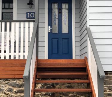 Stanley Bed & Breakfast | Number 10 -King bed with breakfast