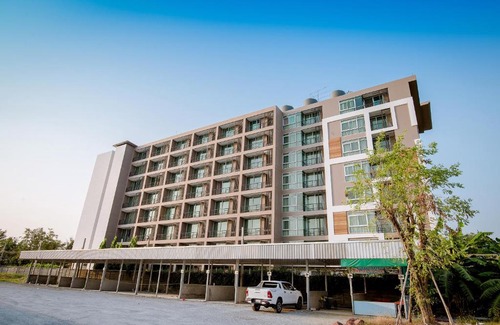 Bang Sao Thong Hotel | NY City Resort And Spa