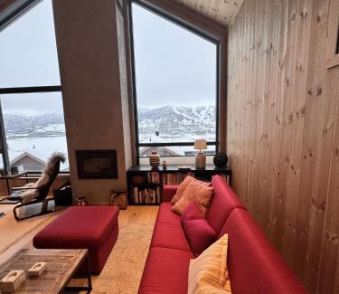 Hol Municipality House | Ny hytte, fantastisk utsikt rett ved Vestlia