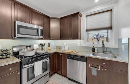 Bayonne House | NYC Proximity Duplex Delight 30 mins w/Parking