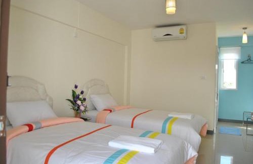 Uttaradit Hotel | O.U.M. Hotel - โรงแรมโอยูเอ็ม