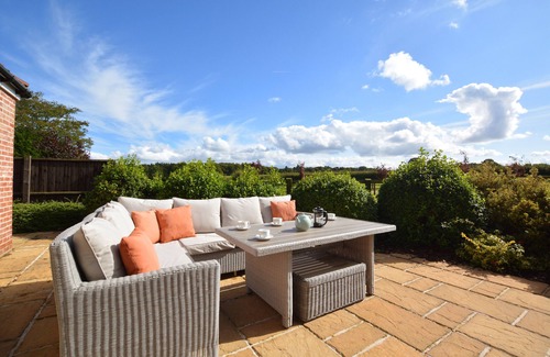 Foxley House | Oak Lodge - Three Bedroom House, Sleeps 6