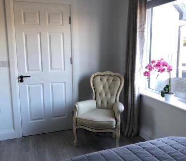 Westport Ski Chalet | Oak Tree Lodge