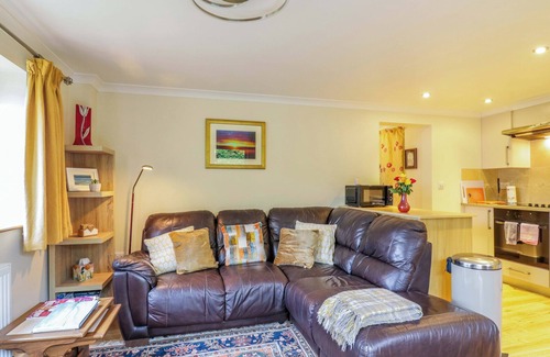 Layer Marney Cottage | OAKLEAVES, romantic, country holiday cottage in West Mersea