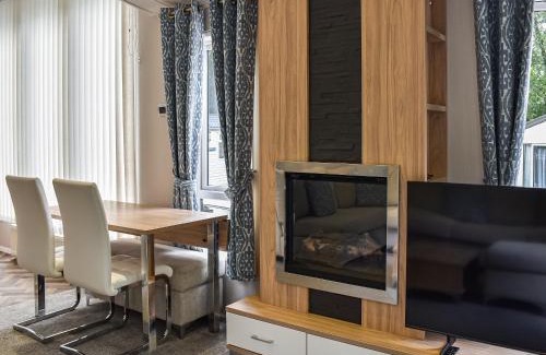 Penrhyndeudraeth House | Oaks Retreat