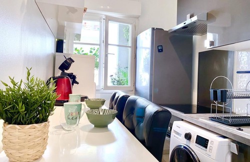 Le Plessis-Robinson Apartment | Oasis in the heart of town