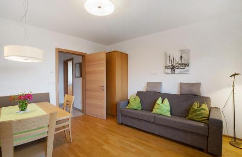 Tirolo Apartment | Oberötzbauer Apartment Alpenrose