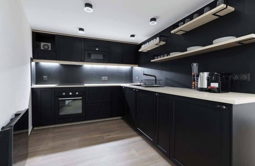 Quartier de la Folie-Mericourt Apartment | Oberkampf/Parmentier : Appartement Design 6P/2BR